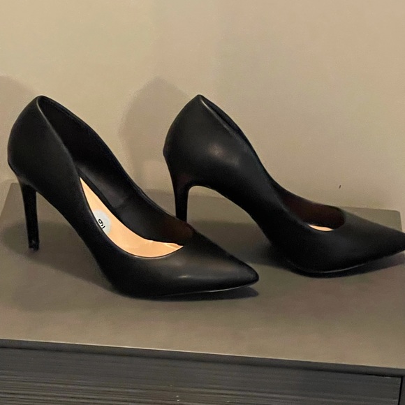 Black Madden Girl Pumps - Picture 6 of 7